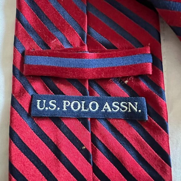 US Polo Association Red/Blue Striped Silk Tie - Picture 3 of 4